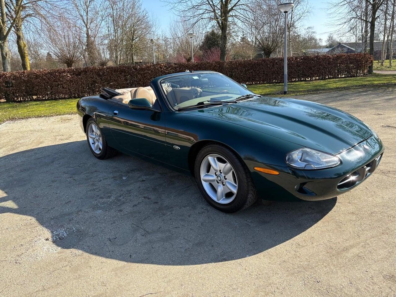 1997 Jaguar XK8 Convertible LHD X100 LesAnciennes.com