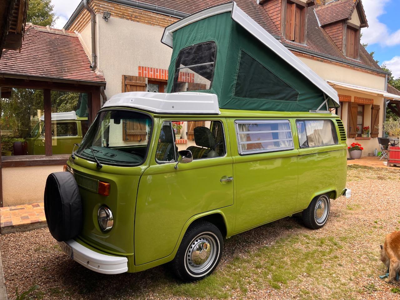 VOLKSWAGEN Combi T2 - 1974 LesAnciennes.com
