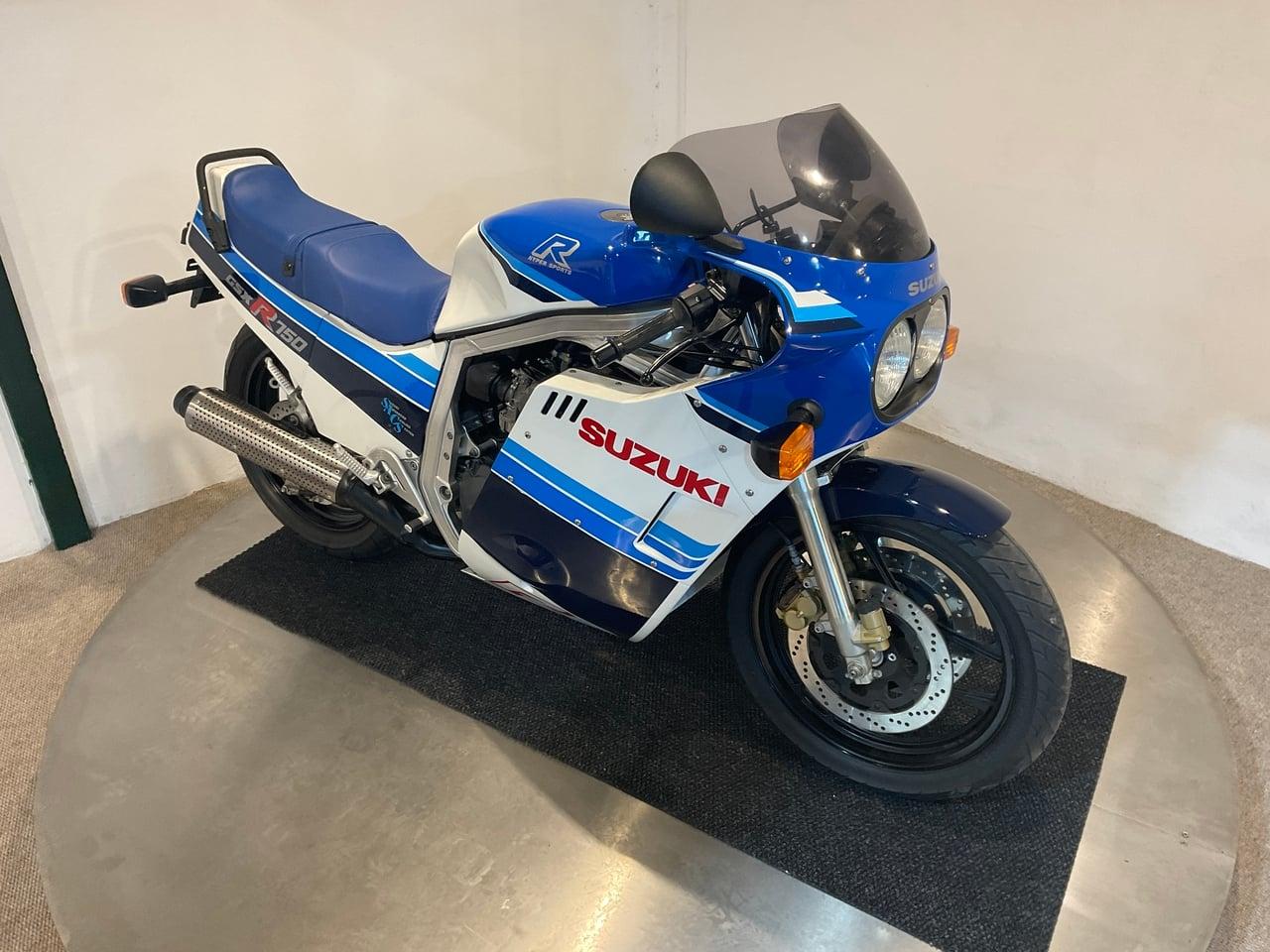 1985 Suzuki GSXR 750 LesAnciennes.com