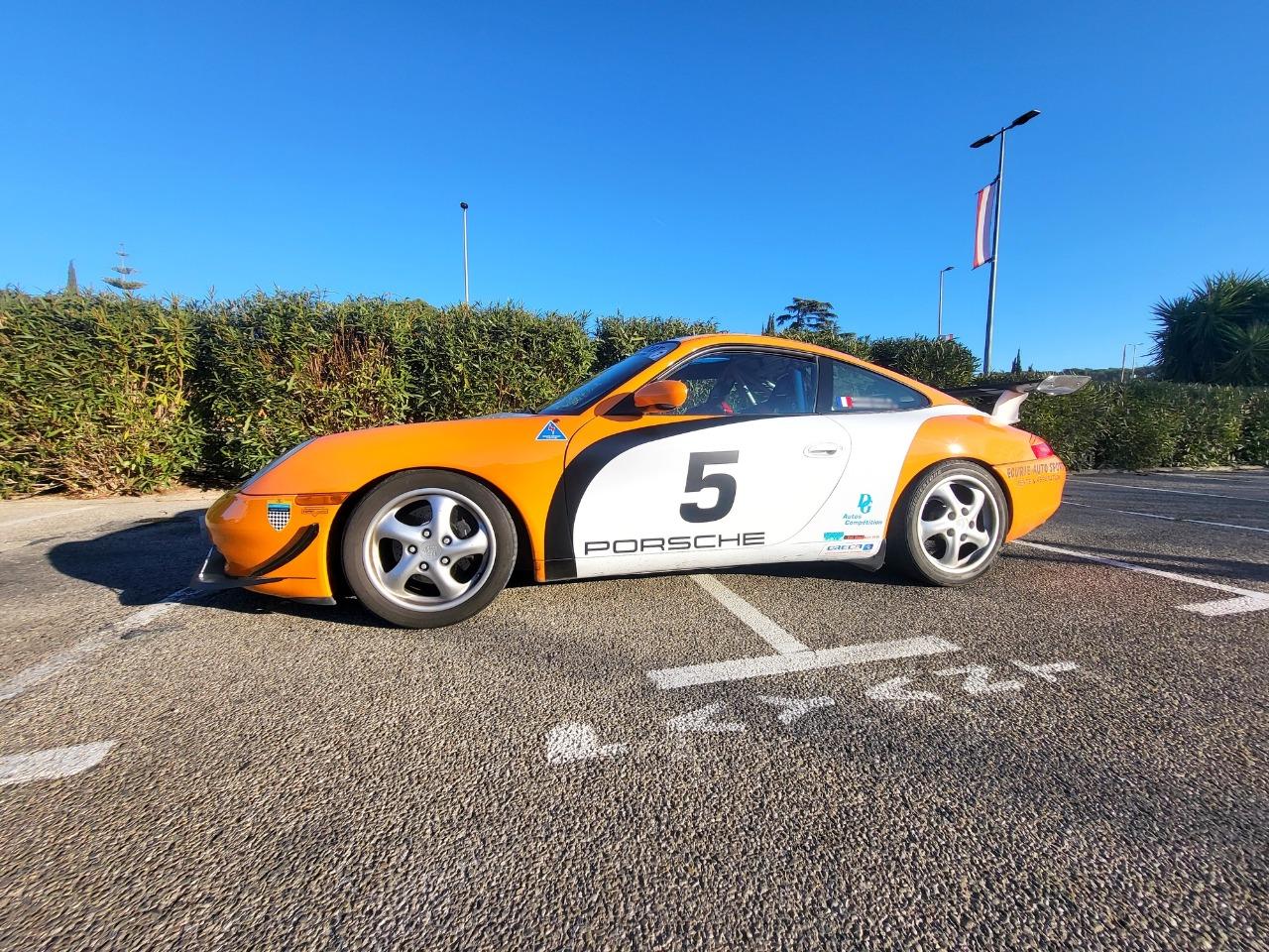 PORSCHE 996 CARRERA 2 PISTE - 1999 LesAnciennes.com