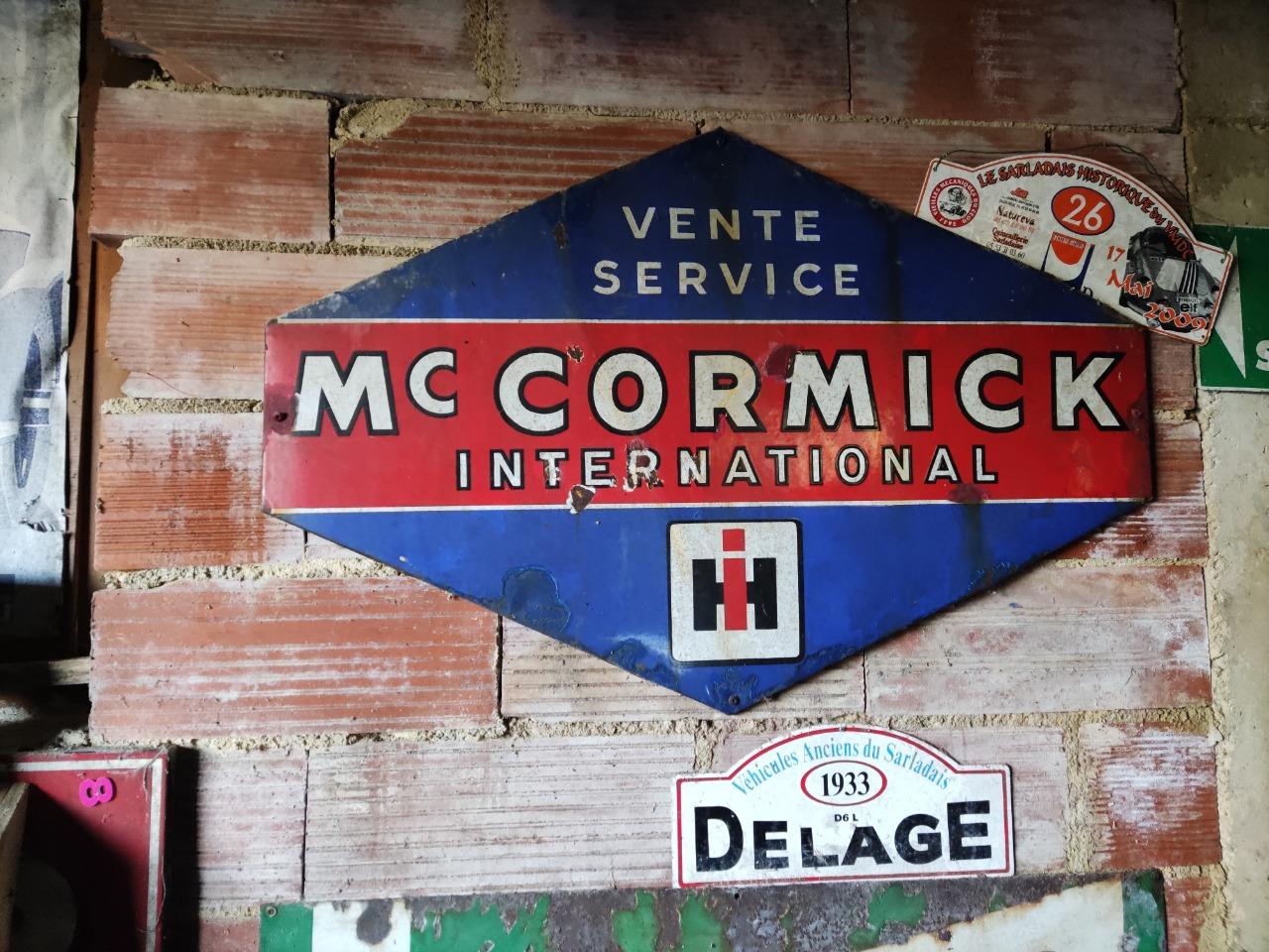 Plaque MC MACORMICK INTERNATIONAL HI LesAnciennes.com