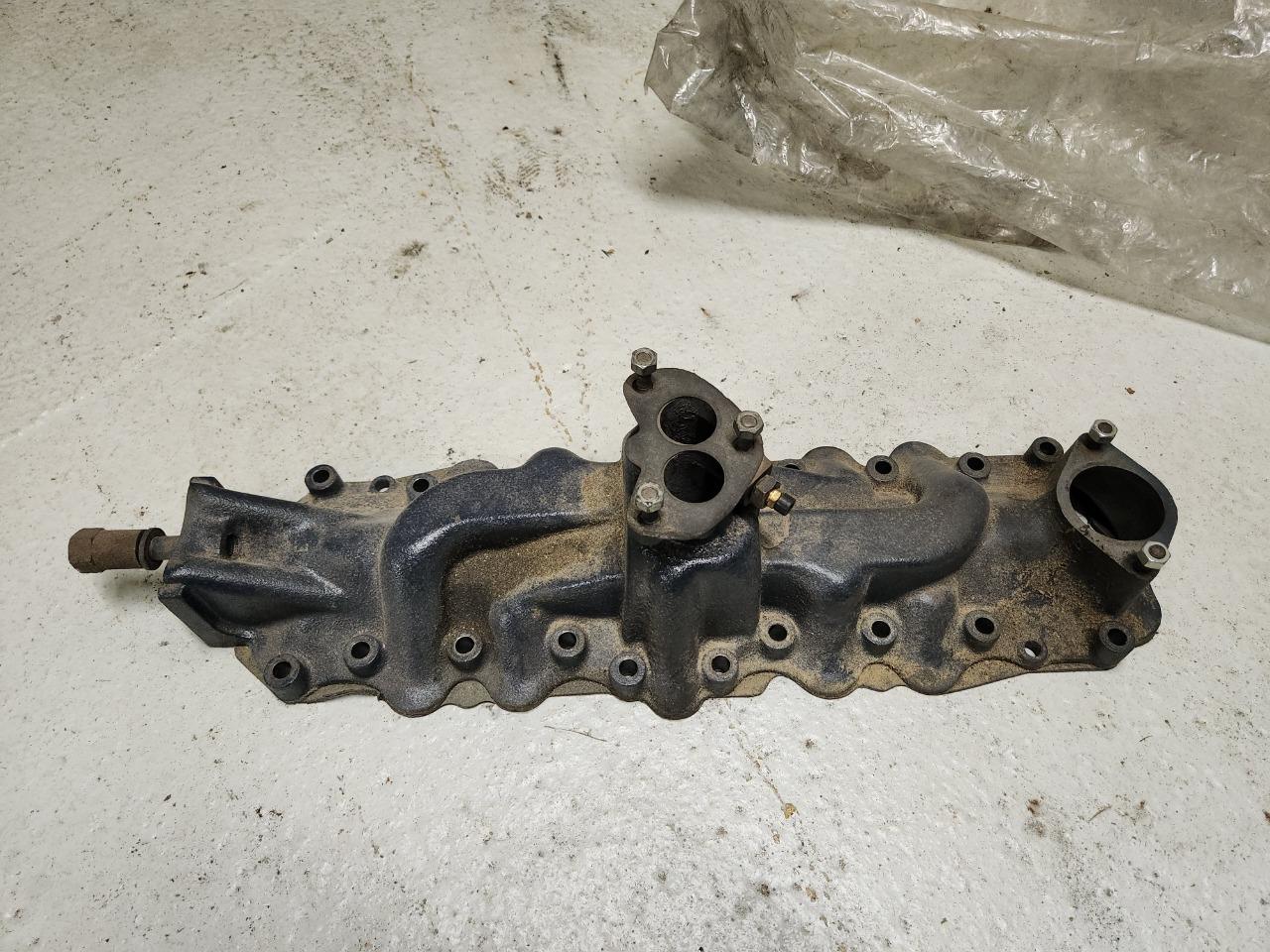 Collecteur admission moteur FORD V8 flathead LesAnciennes.com