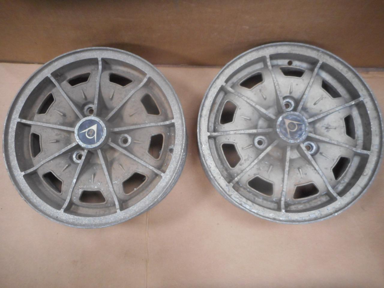 2 jantes Dunlop PEUGEOT 204 LesAnciennes.com