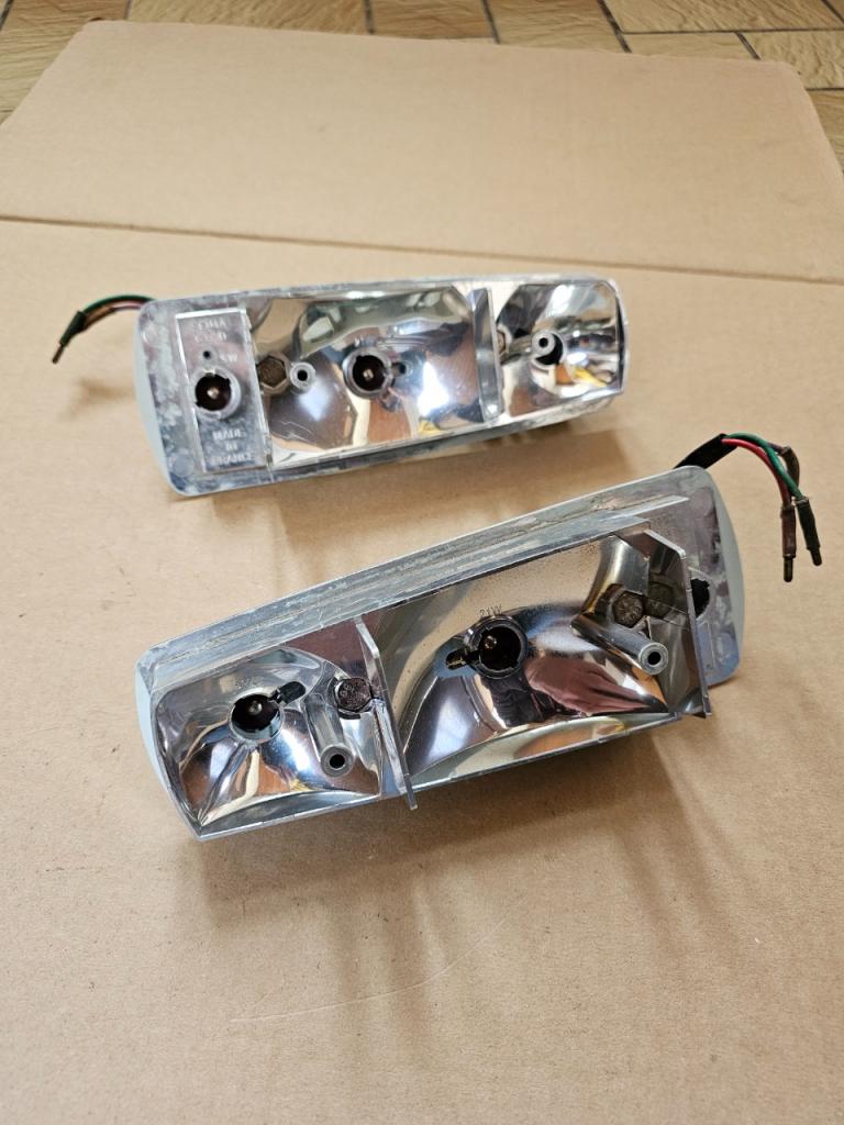 Support de feu CITROEN DS LesAnciennes.com