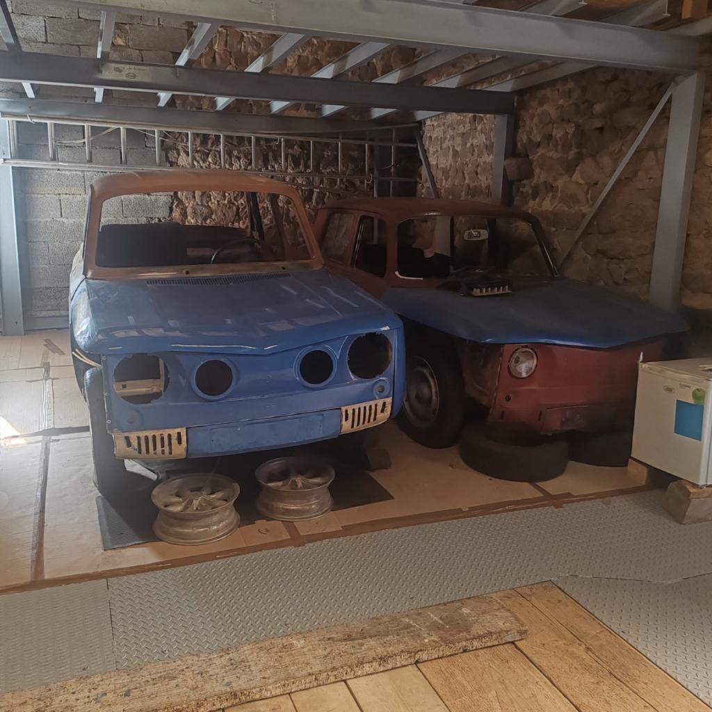 RENAULT 8 (R8) - 1966 LesAnciennes.com