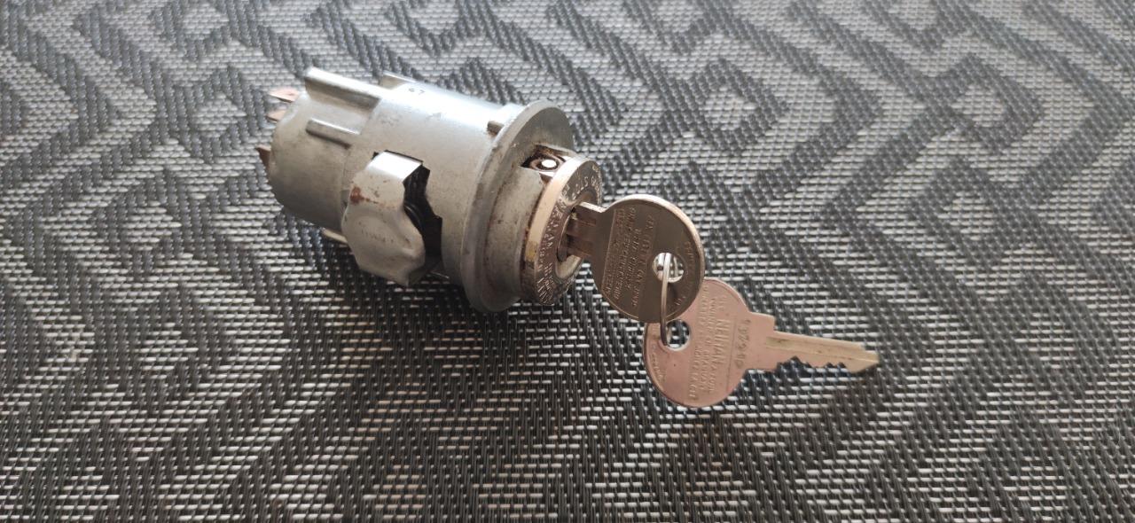 Neiman RENAULT 8 (R8) à vendre Page 753