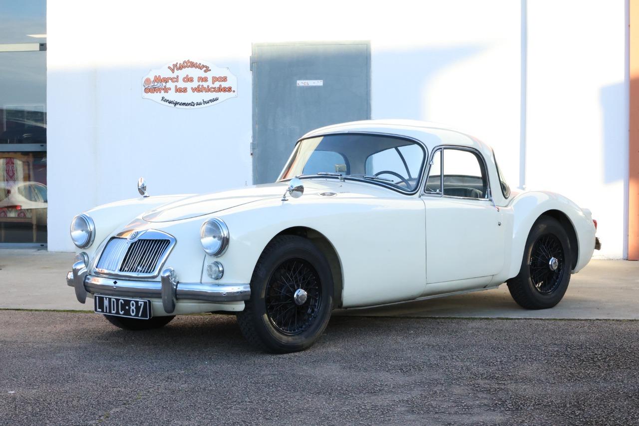 MG MGA 1600 - 1960 LesAnciennes.com