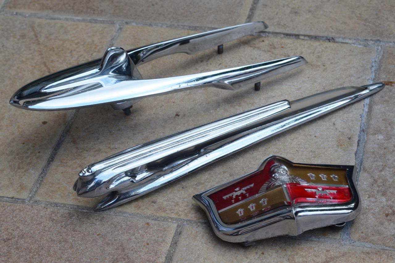 Lot de pièces DESOTO Custom LesAnciennes.com