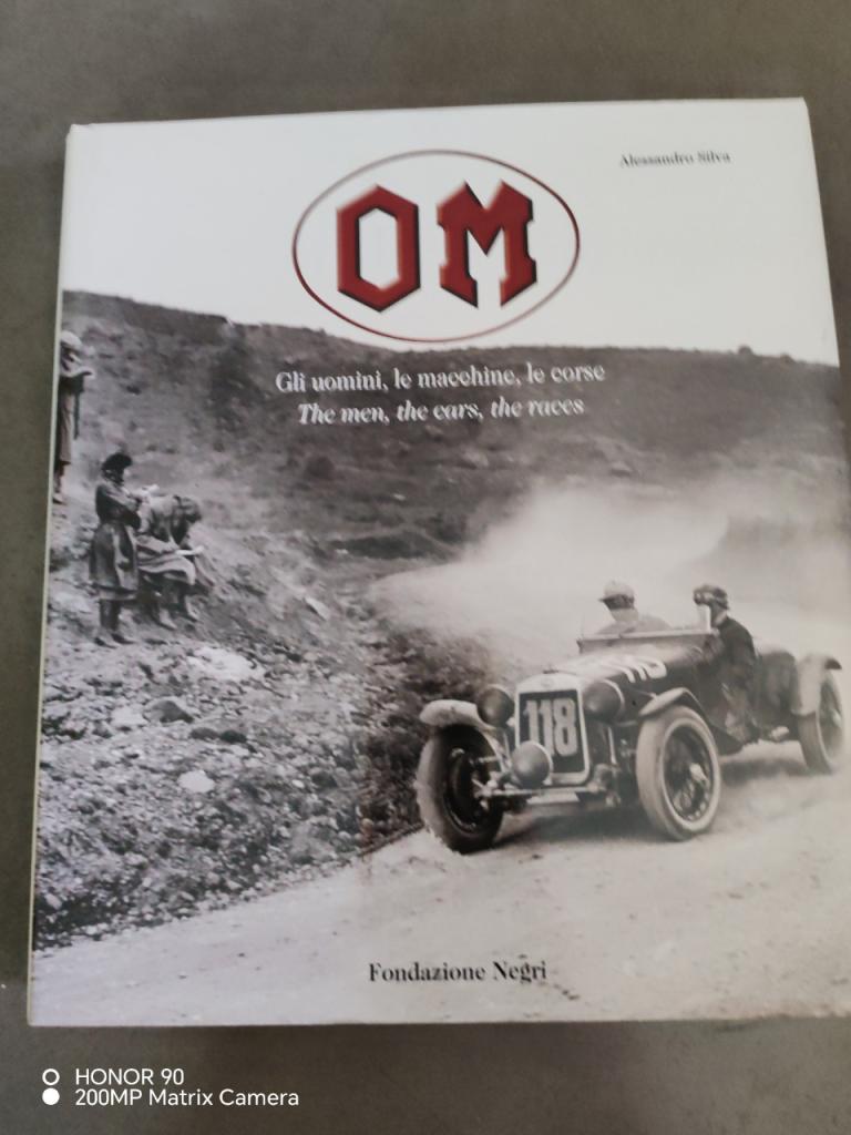 OM , livre sur la marque automobile OM LesAnciennes.com