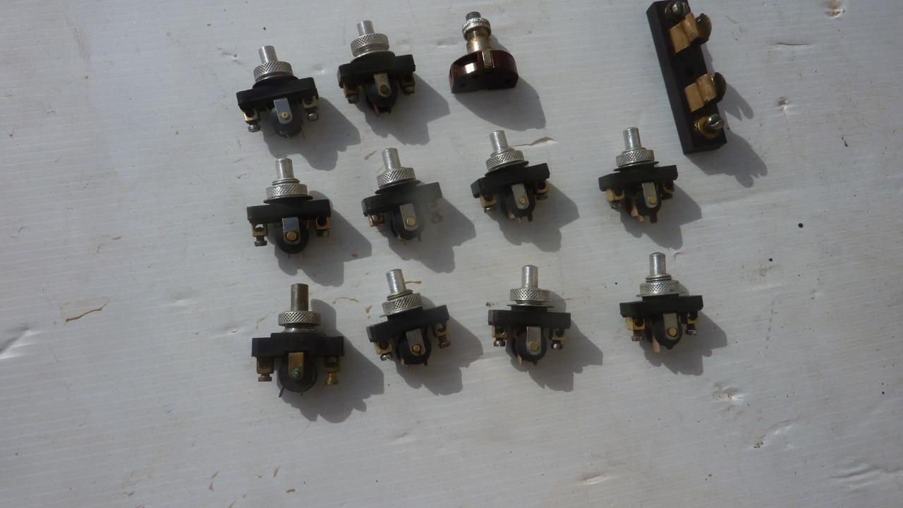 Interrupteur SIMCA 8 LesAnciennes.com