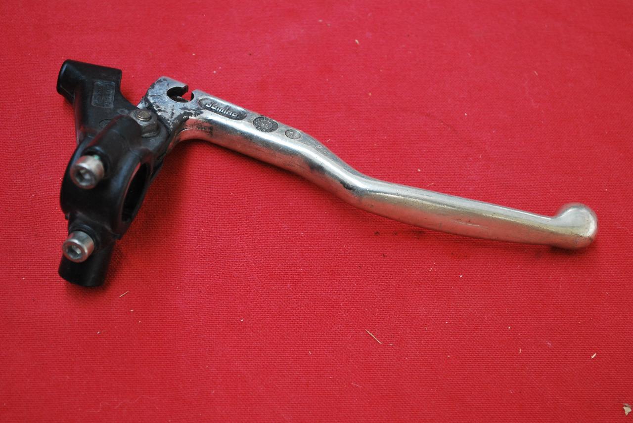 Cocotte et levier embrayage LesAnciennes.com