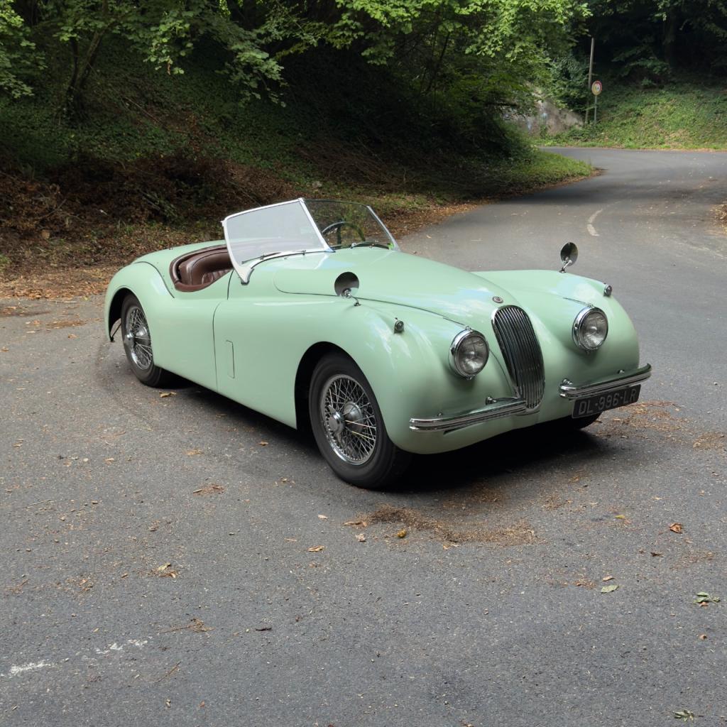 JAGUAR XK120 SE OTS - 1953 LesAnciennes.com