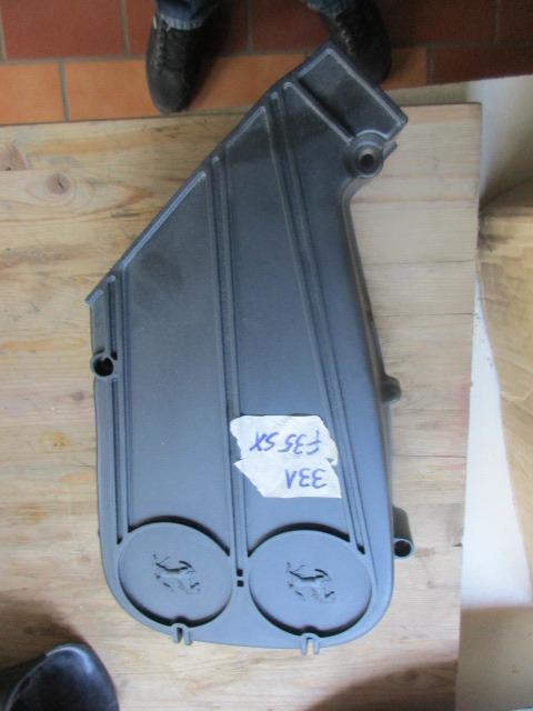 Cache courroie à came gauche pour Ferrari 355 LesAnciennes.com