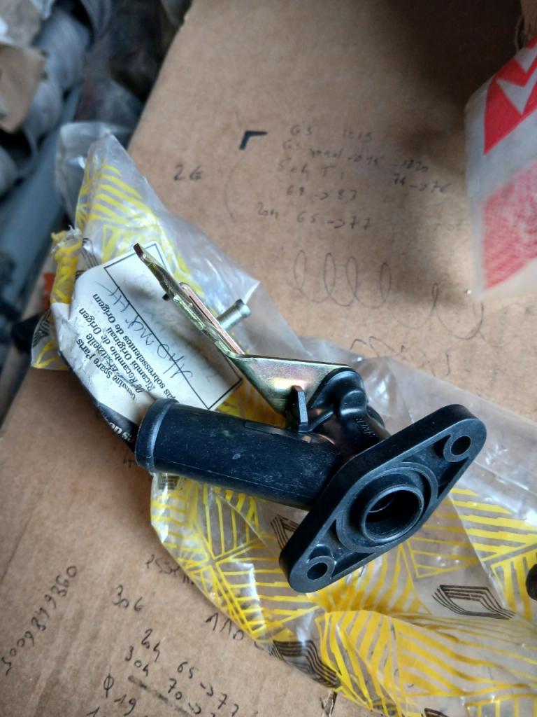 Robinet RENAULT Super 5 LesAnciennes.com