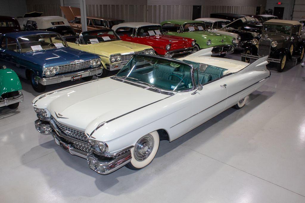 1959 Cadillac Series 62 Convertible LesAnciennes.com