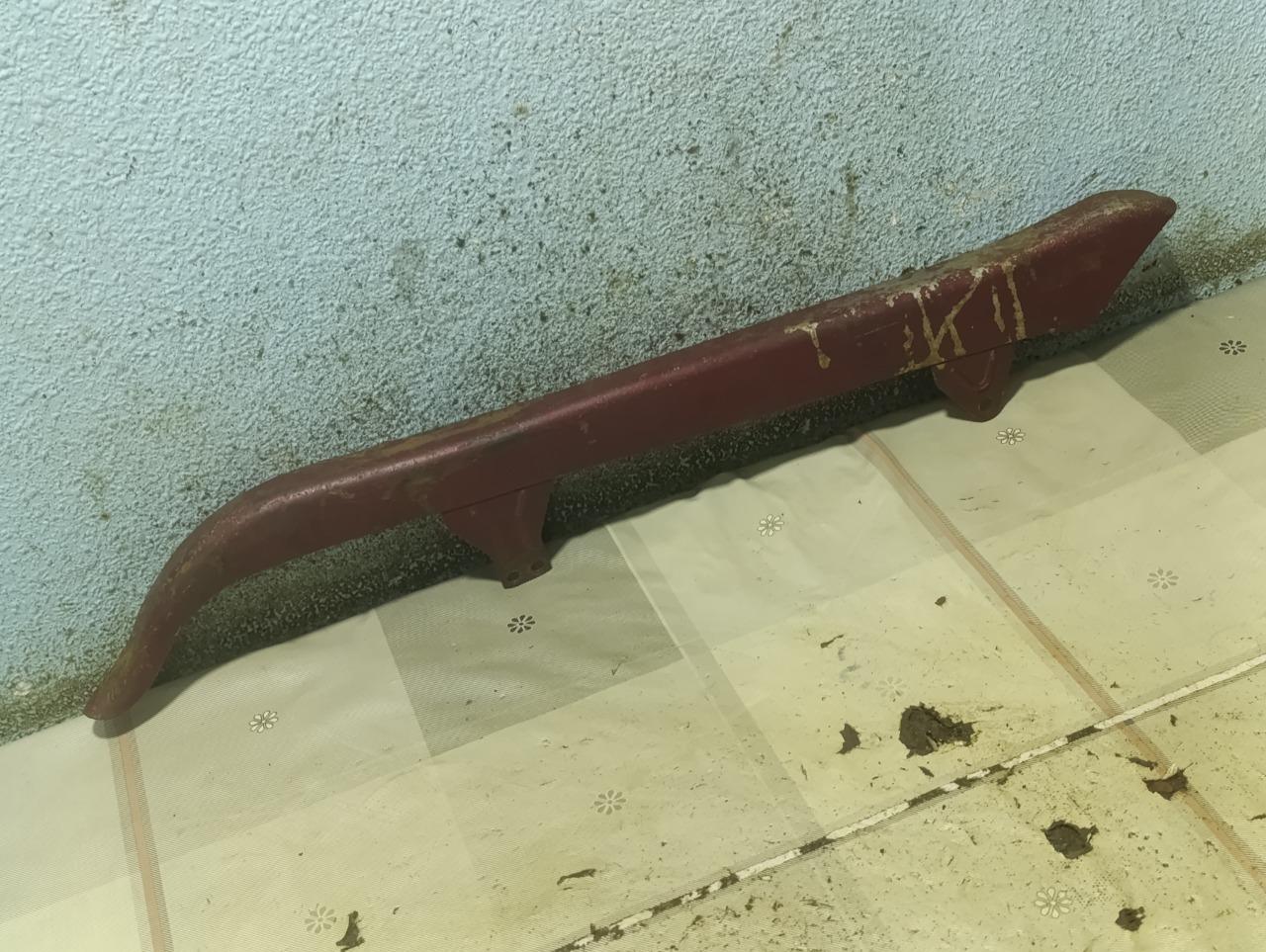 Cache-chaîne Ducati 175 200 250 Elite Sport TS LesAnciennes.com