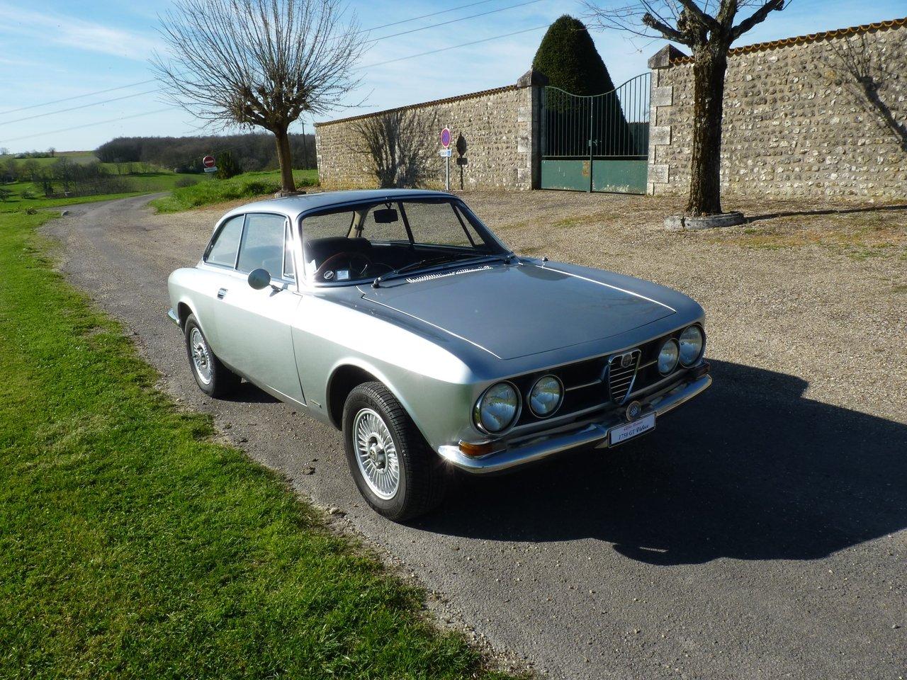 1969 Alfa Romeo 1750 GTV LesAnciennes.com