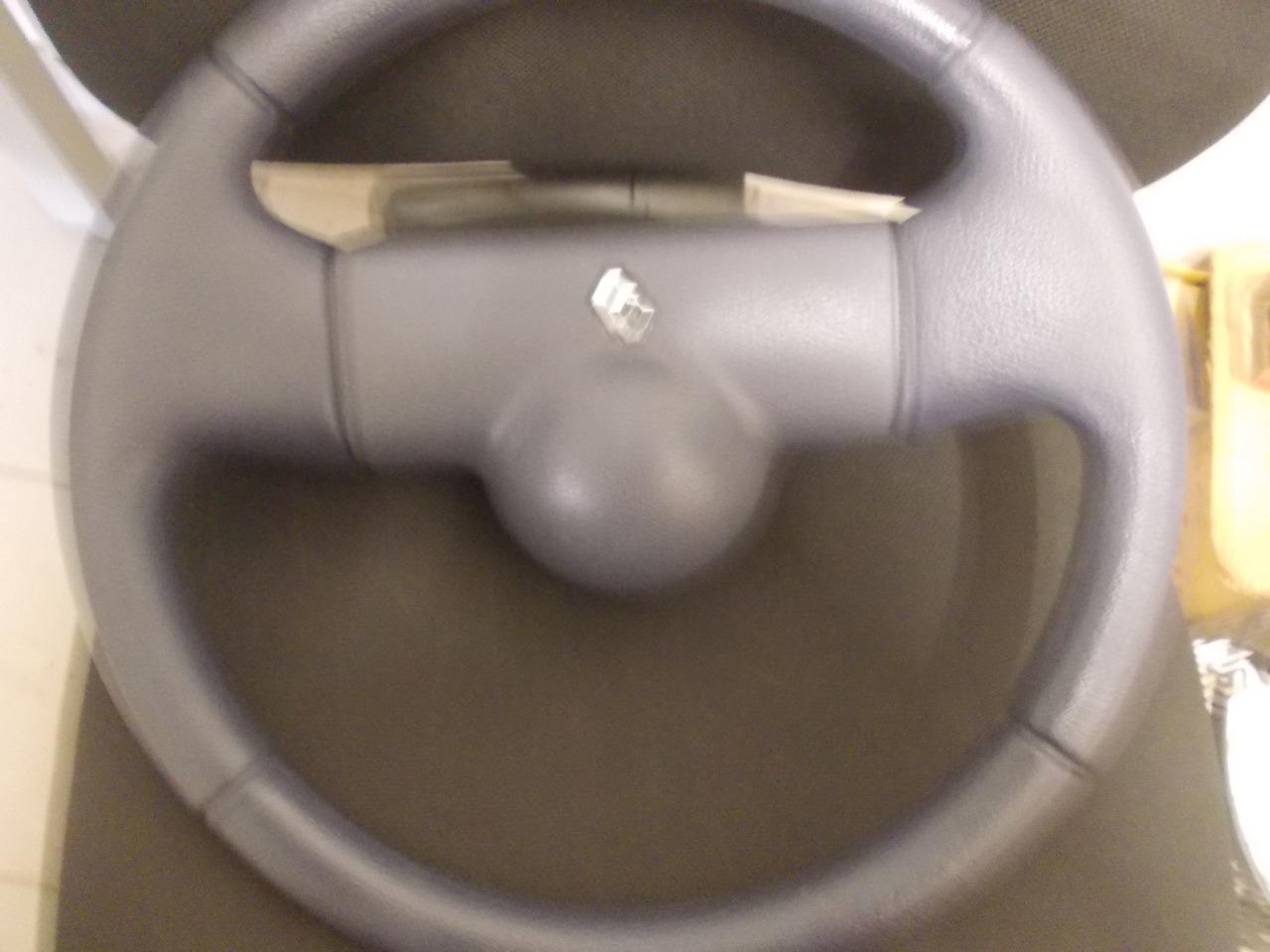 Volant RENAULT Twingo A définir ? LesAnciennes.com