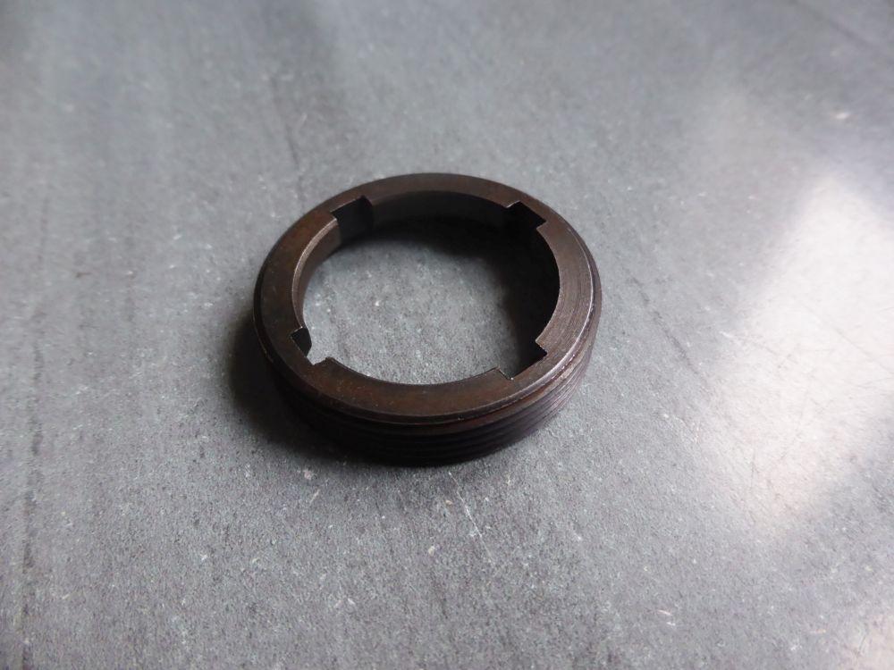 Ecrou rond de blocage des paliers (441.190) LesAnciennes.com