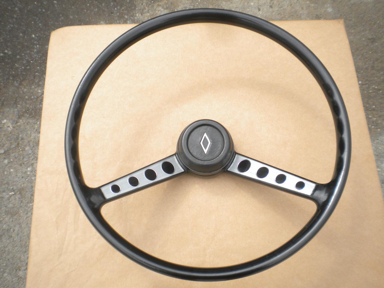 Volant origine r8s LesAnciennes.com