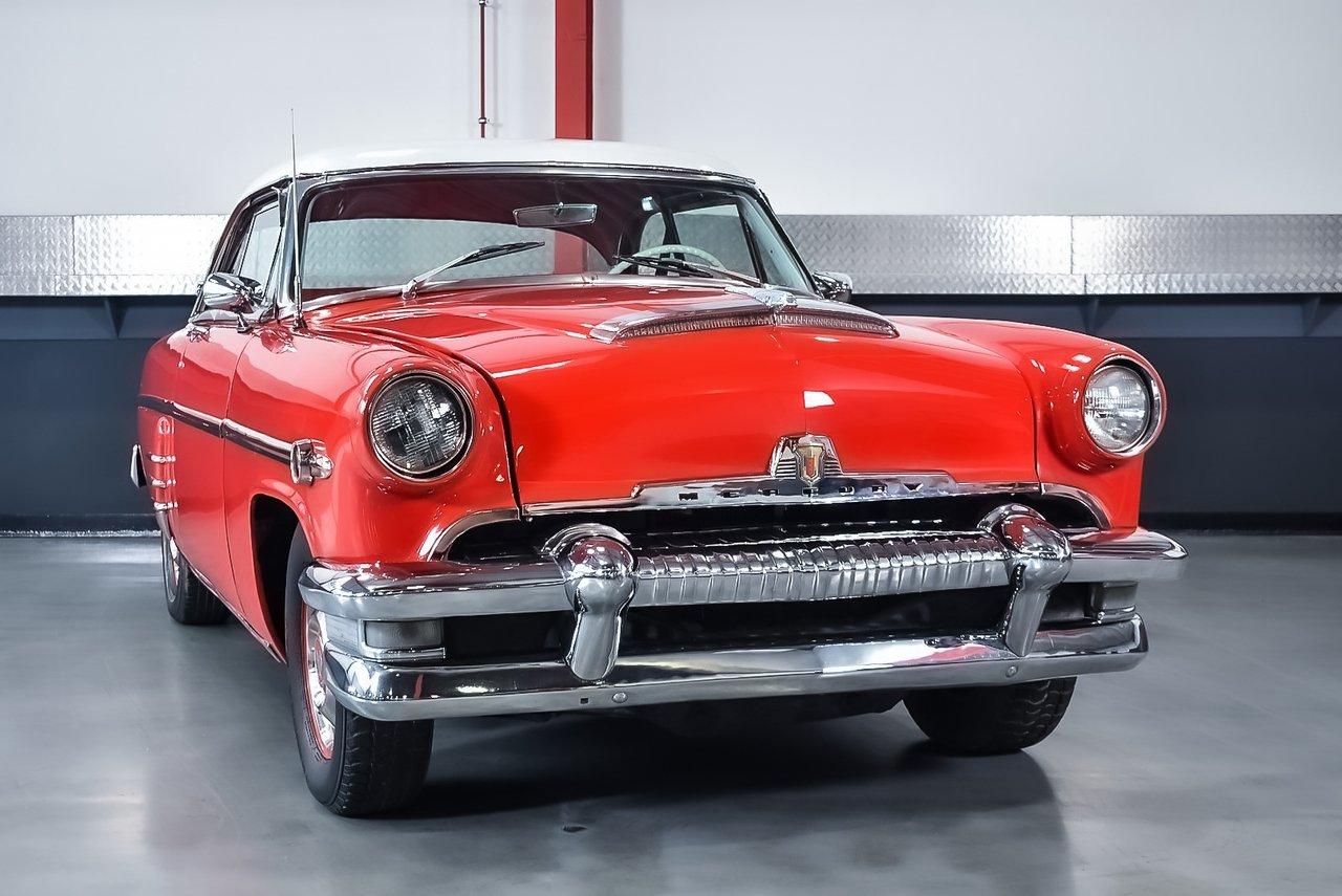 1954 Mercury Monterey Coupe 256CI V8 LesAnciennes.com