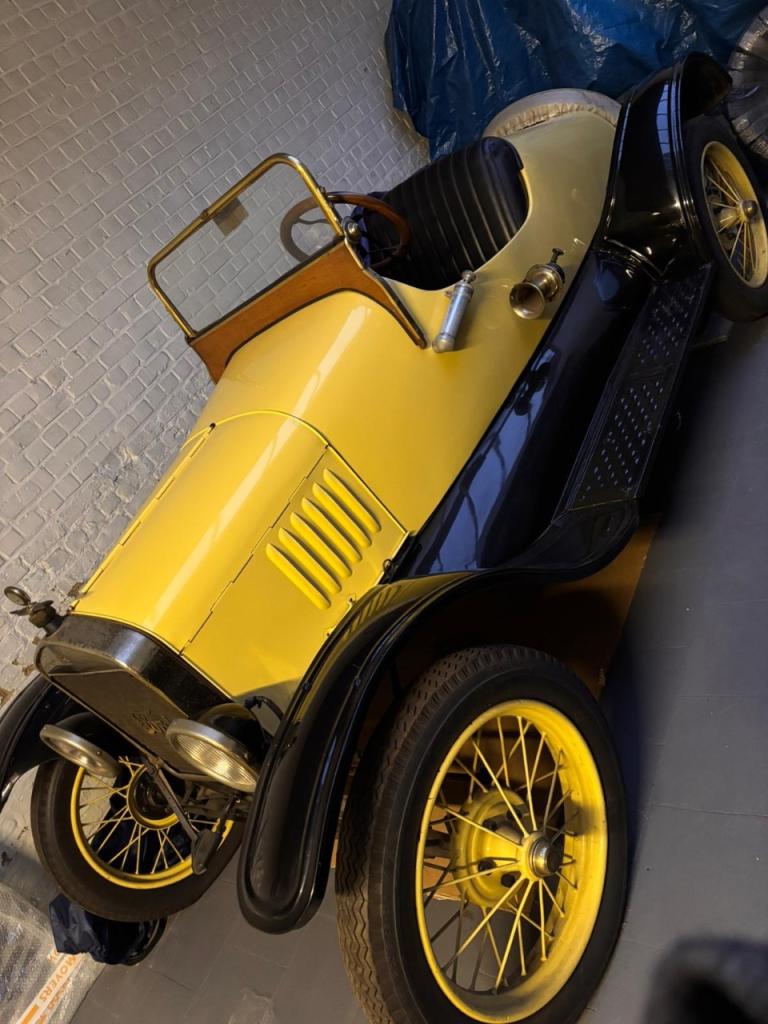 FORD T - 1922 LesAnciennes.com