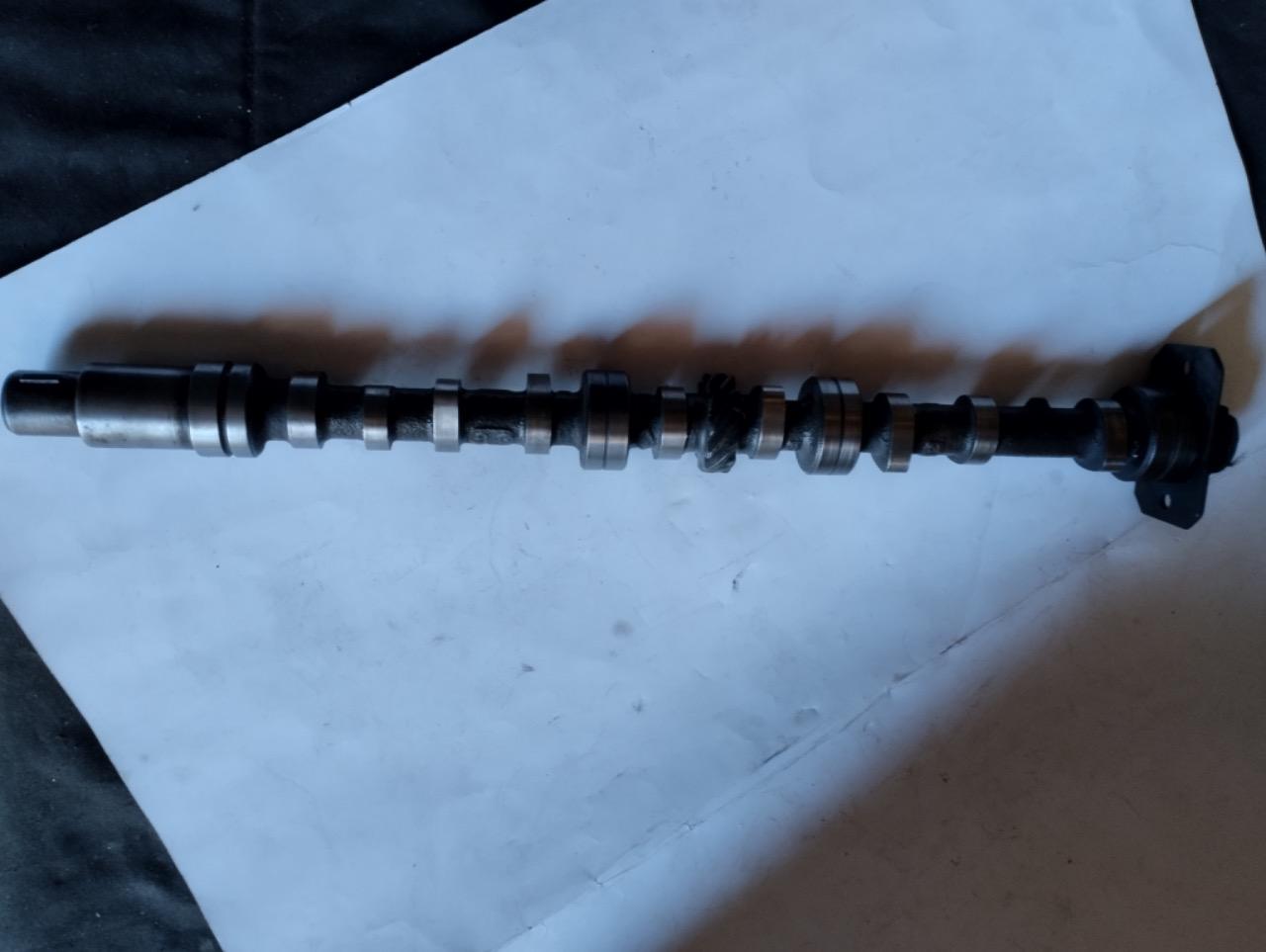 Arbre à came RENAULT 6 (R6) LesAnciennes.com