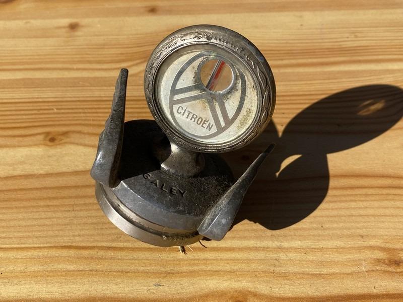 Bouchon de radiateur Citroen B14 GALEY (mascotte) LesAnciennes.com
