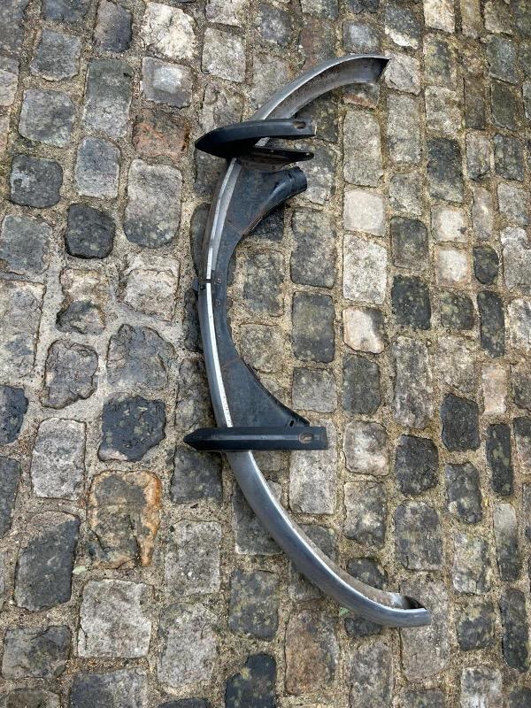 Pare-choc CITROEN DS LesAnciennes.com