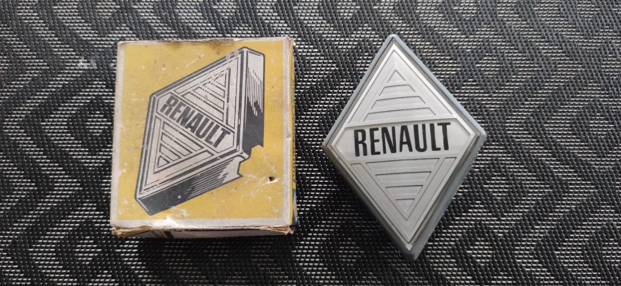Monogramme losange RENAULT 4 (R4) LesAnciennes.com