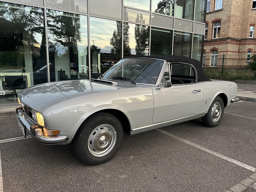 PEUGEOT 504 CABRIOLET - 1974 LesAnciennes.com