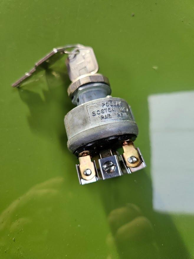 Contacteur DIVERS divers LesAnciennes.com