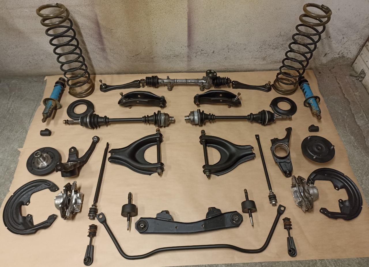 Train avant RENAULT 12 (R12) LesAnciennes.com