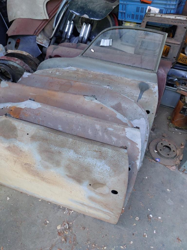 Lot de pièces PORSCHE 356 LesAnciennes.com