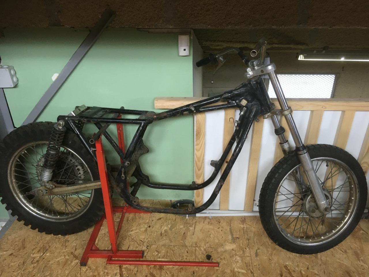 Partie cycle HONDA CB 750 K0 LesAnciennes.com