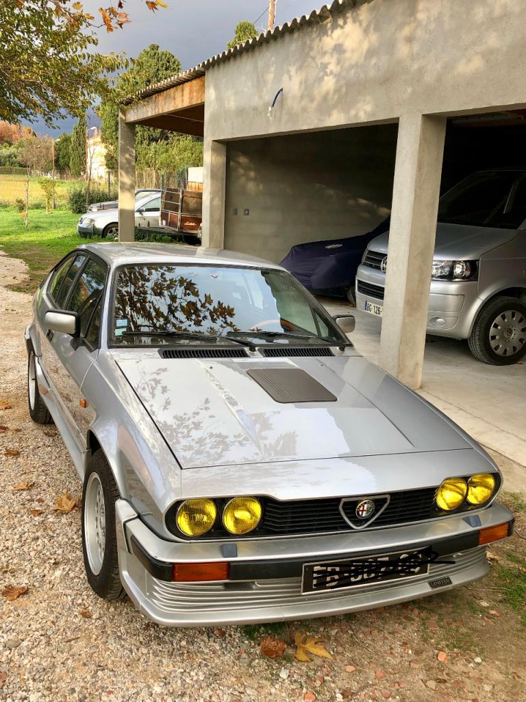 ALFA ROMEO Alfetta GTV6 - 1985 LesAnciennes.com