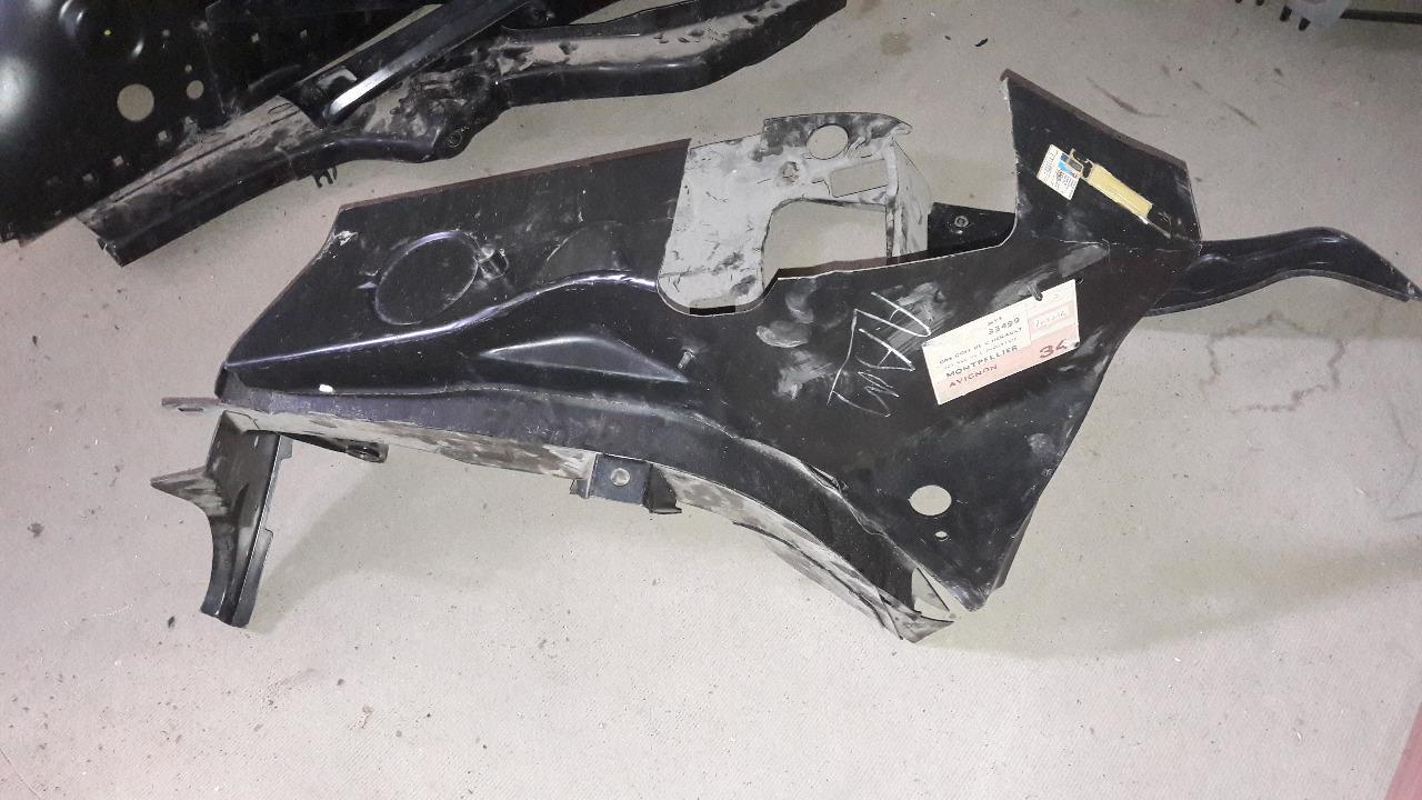 Lot de pièces PEUGEOT 205 toutes LesAnciennes.com
