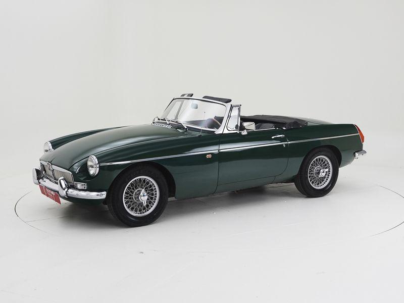 MG B - 1977 LesAnciennes.com