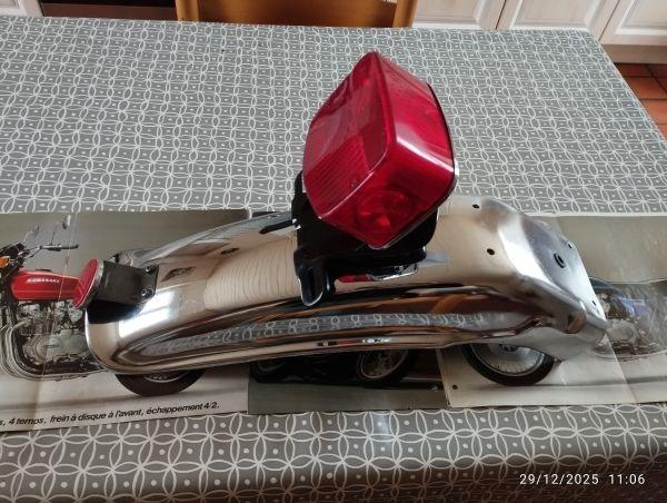 Garde-boue KAWASAKI kz 650 B1 LesAnciennes.com