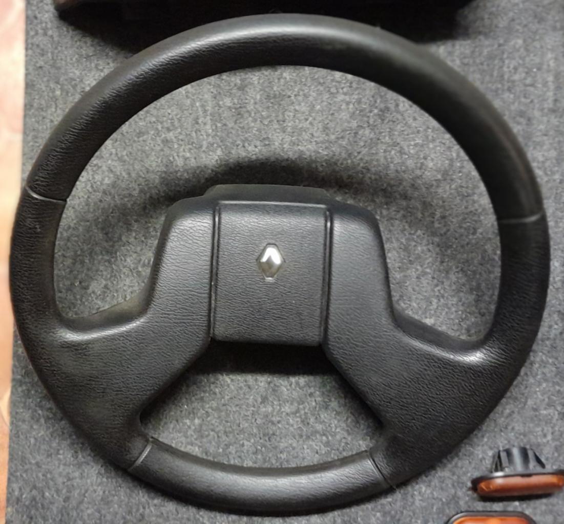 Diverses pièces Renault Clio 1 phase II fidji 1.9D LesAnciennes.com