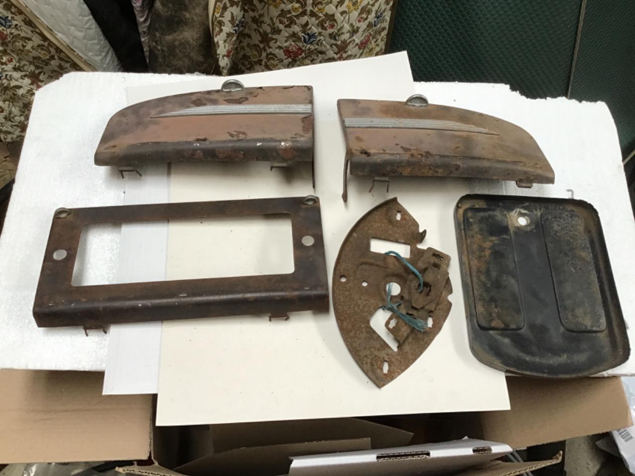 MÉCANISME BAC BATTERIE PEUGEOT 203 LesAnciennes.com