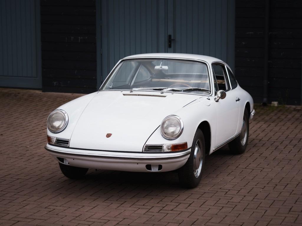 PORSCHE 911 - 1965 LesAnciennes.com