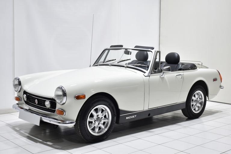 MG Midget MK III - 1974 LesAnciennes.com