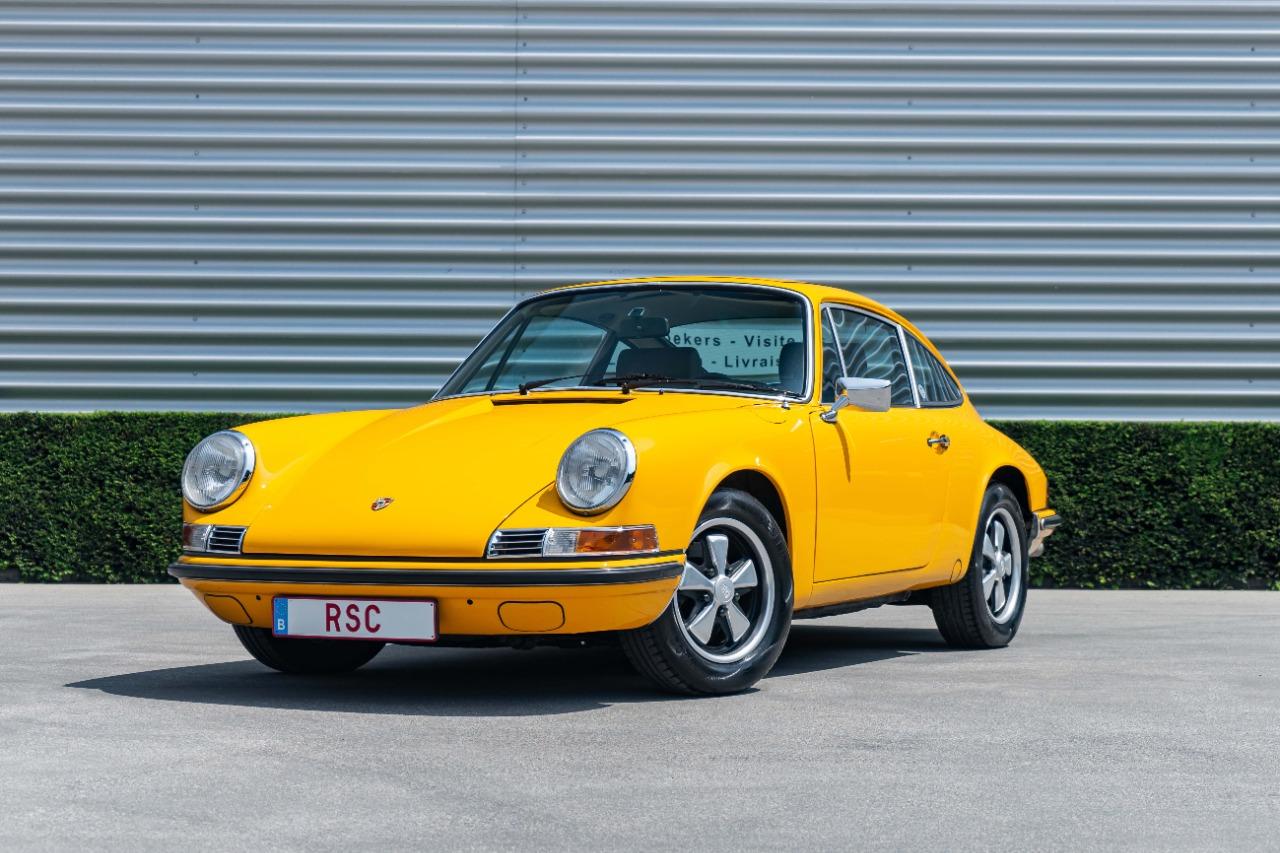 PORSCHE 911 2.4E - 1972 LesAnciennes.com