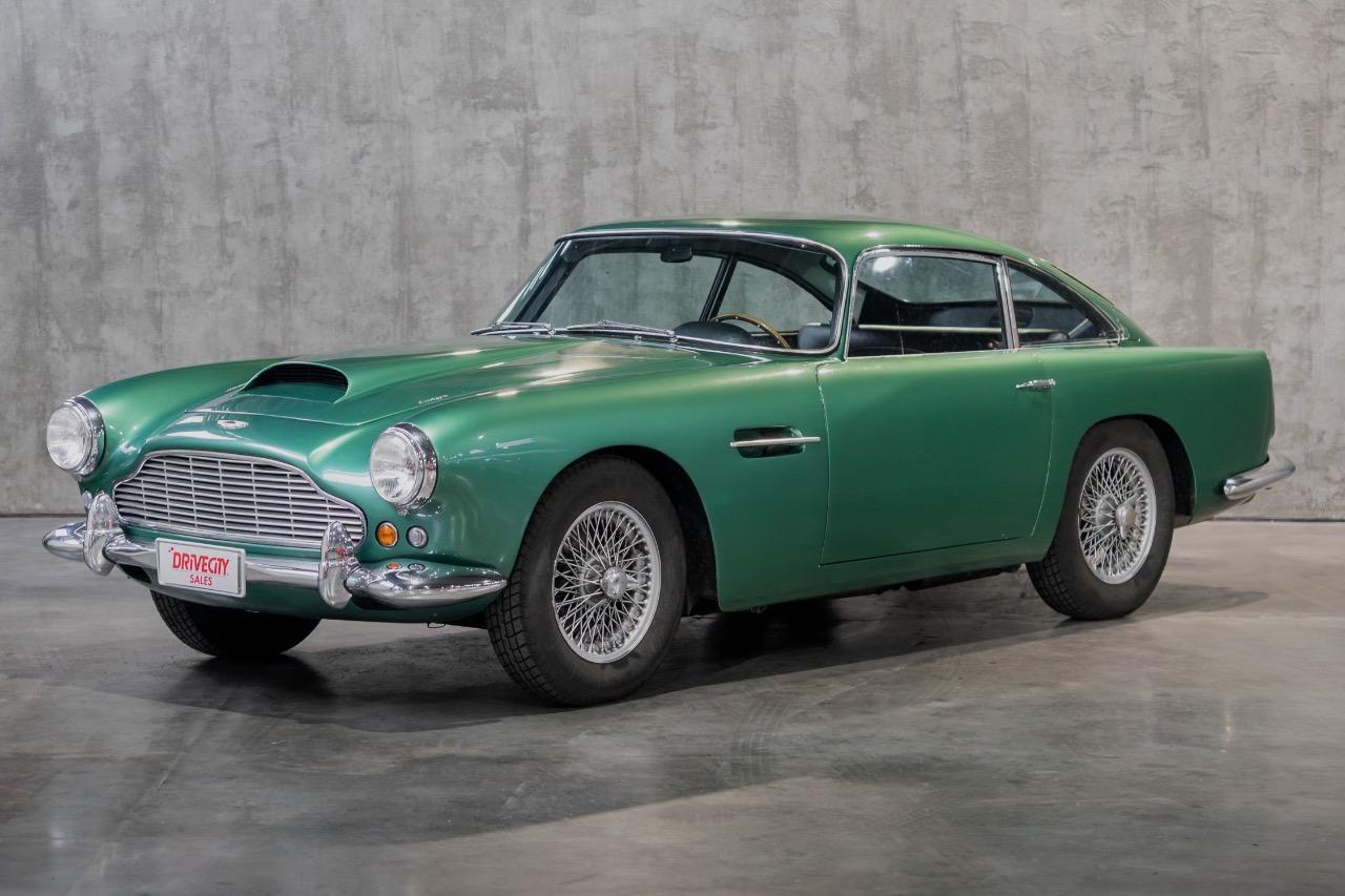 ASTON MARTIN DB4 Série 2 - 1960 LesAnciennes.com