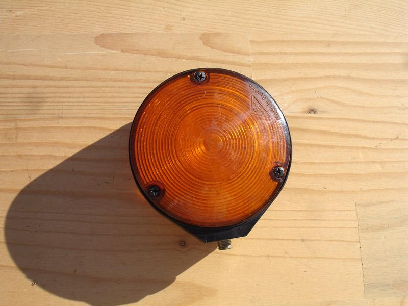 SAW 6028 Feu clignotant, warning, ou de position LesAnciennes.com