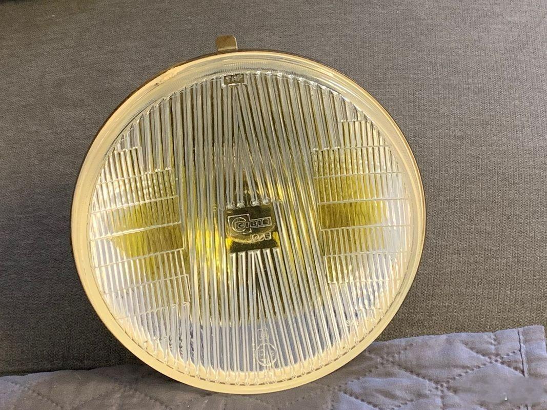 1 Optique " SUPER OSCAR Cibié Antibrouillard LesAnciennes.com