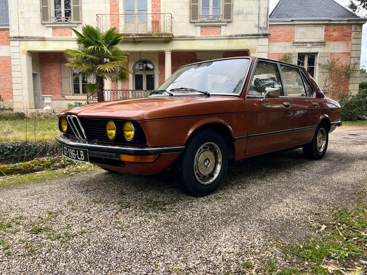 BMW 520 e12 - 1977 LesAnciennes.com