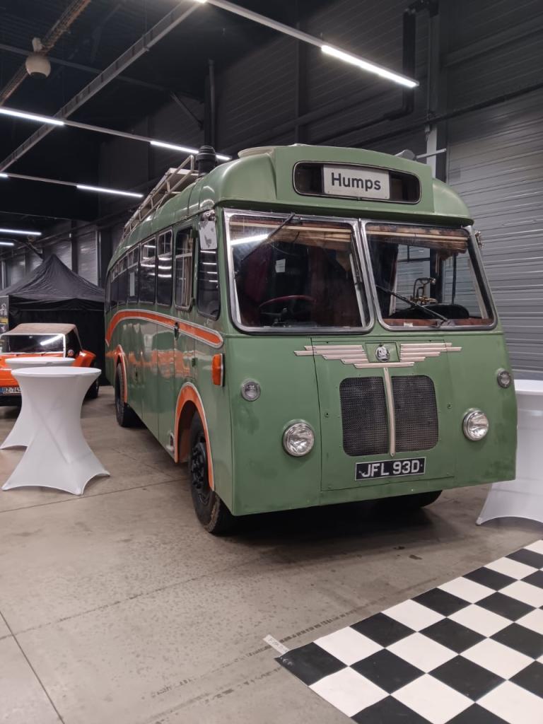 BEDFORD Tr 610 vasp caravane - 1966 LesAnciennes.com