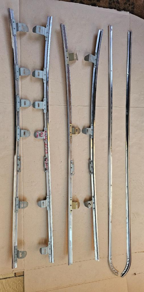 Baguette Citroën DS LesAnciennes.com